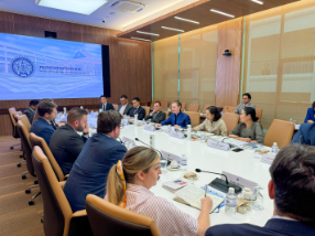 Meeting between U.S. Congressional Staff Delegation and AMCHAM Thailand-3
