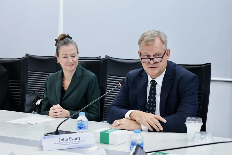 Roundtable Meeting with MHESI (3)