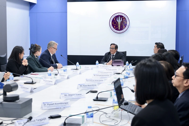 Roundtable Meeting with MHESI (9)