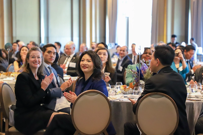 Member Luncheon with Ambassador Sean O'Neil-22