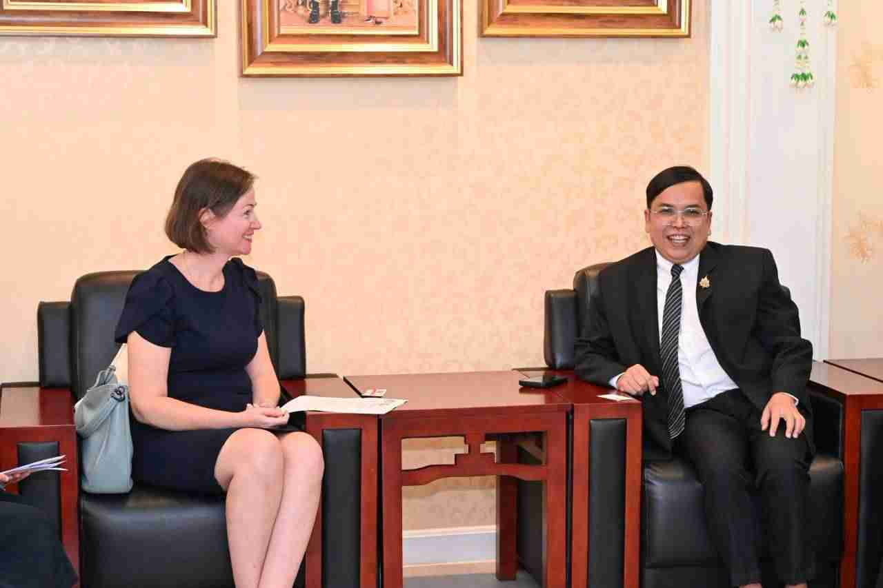 Working Meeting with the OVEC (5)